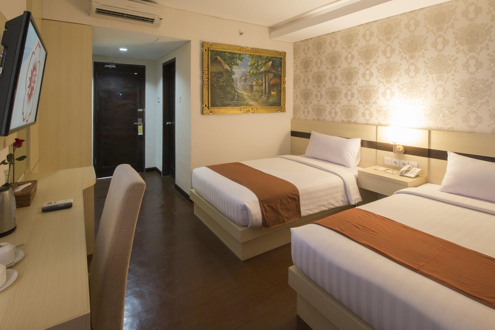Hotel Grand Puri Saron Yogyakarta Extérieur photo