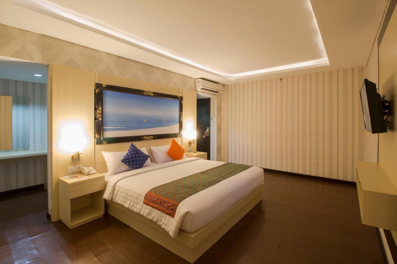 Hotel Grand Puri Saron Yogyakarta Extérieur photo