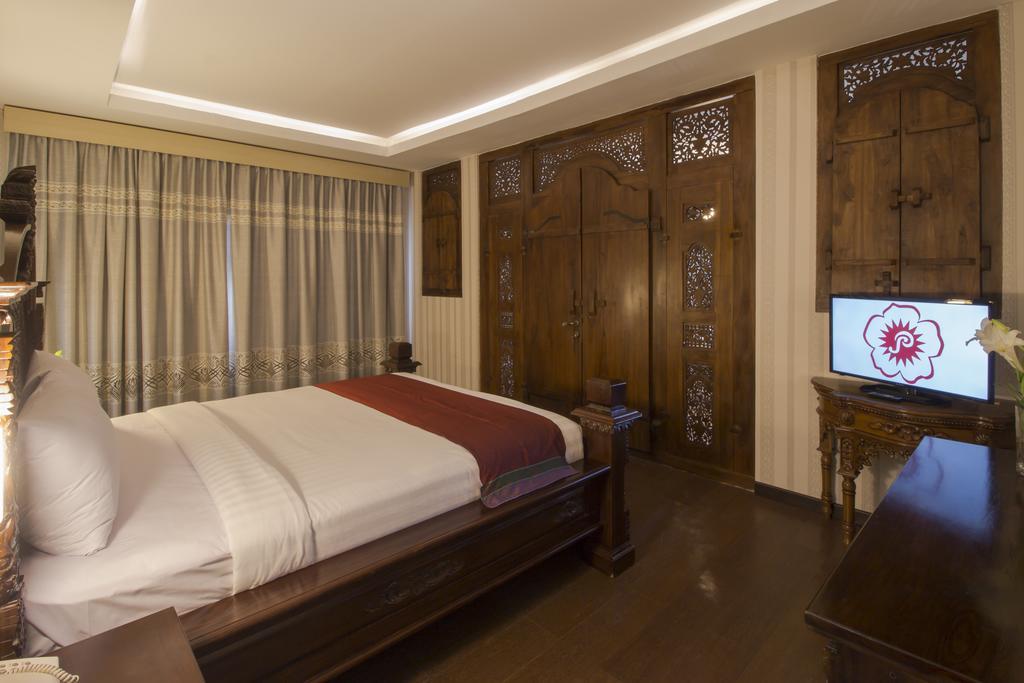 Hotel Grand Puri Saron Yogyakarta Extérieur photo