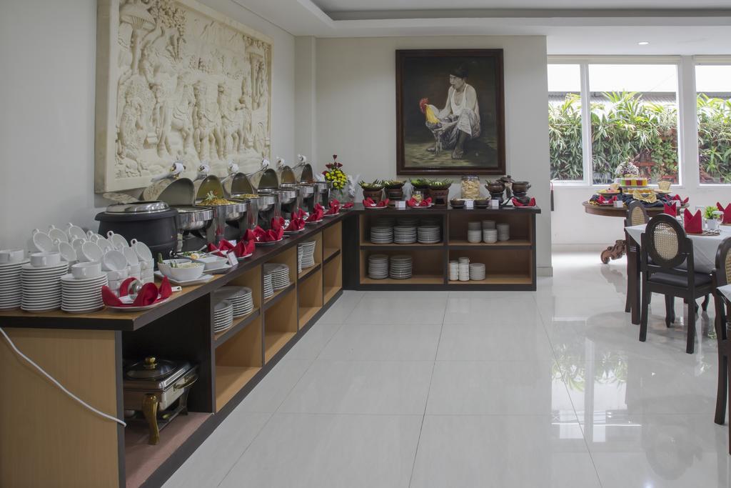 Hotel Grand Puri Saron Yogyakarta Extérieur photo