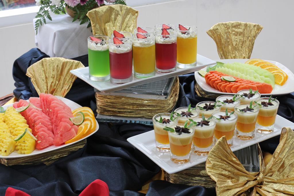 Hotel Grand Puri Saron Yogyakarta Extérieur photo
